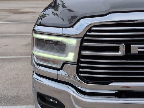 Used 2022 RAM 3500 Laramie image 10