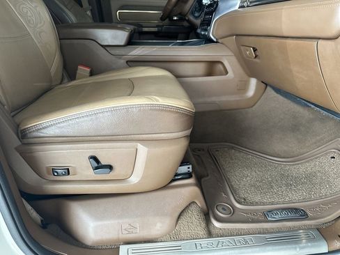 Used 2021 RAM 3500 Limited AWD/4WD image 38