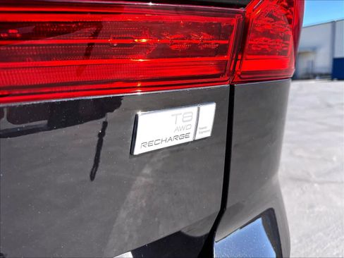 Used 2023 Volvo XC60 T8 Plus AWD/4WD image 11