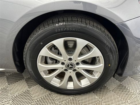 Used 2018 Mercedes-Benz E 300 4MATIC image 13