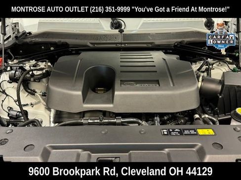 Used 2024 Land Rover Defender 130 X-Dynamic SE image 40