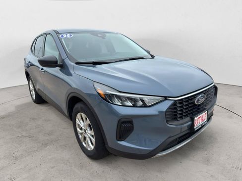 Used 2025 Ford Escape Active AWD/4WD image 3