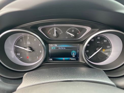 Used 2019 Buick Envision Essence image 9