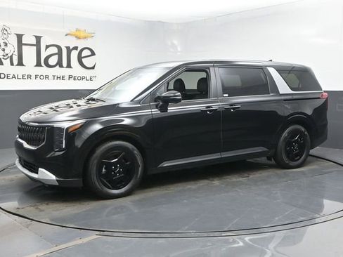 Used 2025 Kia Carnival FWD image 31
