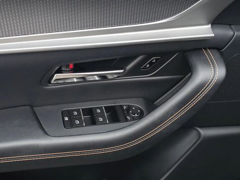 Used 2024 MAZDA CX-90 Plug-In Hybrid w/ Premium Pkg image 23