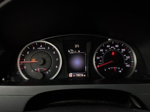 Used 2016 Toyota Camry SE FWD image 33