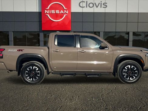 Used 2023 Nissan Frontier PRO-4X w/ Technology Package AWD/4WD image 9