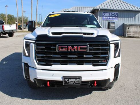 Used 2025 GMC Sierra 2500 AT4 w/ AT4 Premium Plus Package image 2