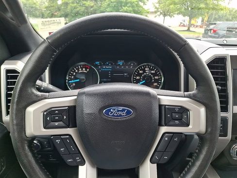 Used 2018 Ford F150 Lariat w/ Equipment Group 502A Luxury AWD/4WD image 19