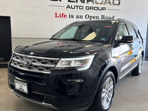 Used 2018 Ford Explorer XLT w/ Equipment Group 202A AWD/4WD image 1