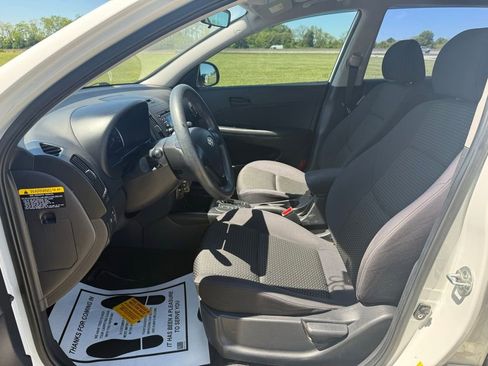 Used 2010 Hyundai Elantra GLS FWD image 25