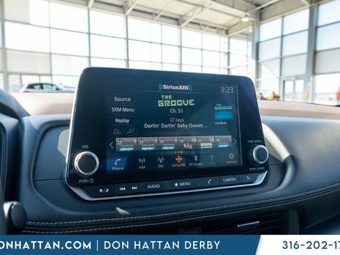 Used 2023 Nissan Rogue SV image 7