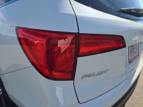 Used 2018 Honda Pilot EX-L image 12
