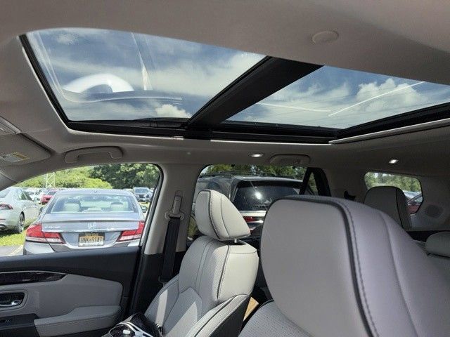 Used 2024 Honda Pilot Elite image 9