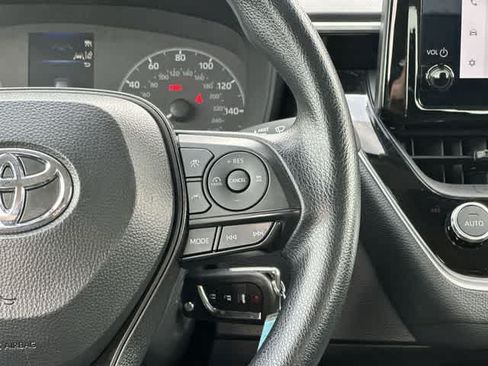 Used 2025 Toyota Corolla LE FWD image 9