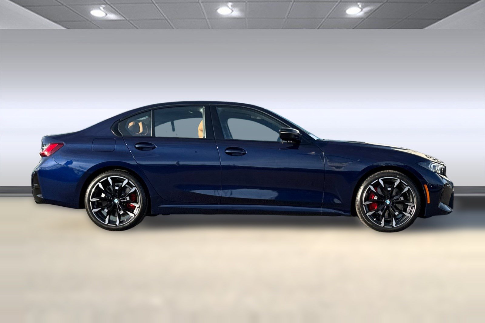 Used 2026 BMW 330i Sedan w/ M Sport Package RWD image 8