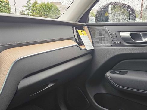 New 2026 Volvo XC60 B5 Ultra w/ Protection Package Premier image 26