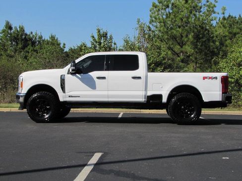 Used 2023 Ford F250 XLT w/ FX4 Off-Road Package image 5