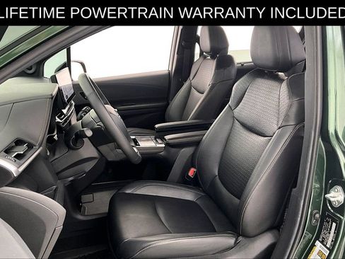 Used 2025 Toyota Sienna XLE Woodland Edition AWD/4WD image 31