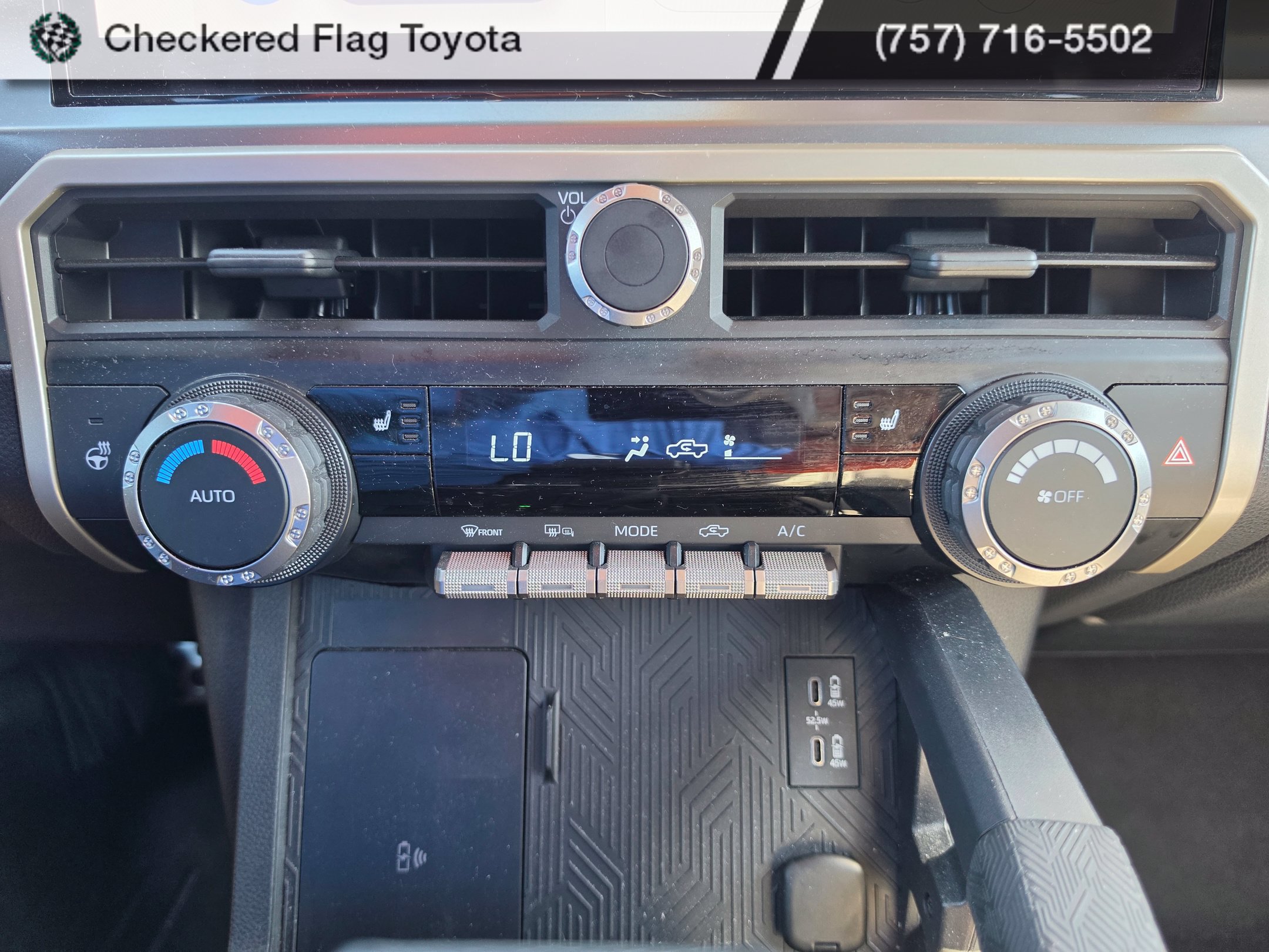 Used 2024 Toyota Tacoma TRD Sport w/ TRD Sport Upgrade Package AWD/4WD image 17