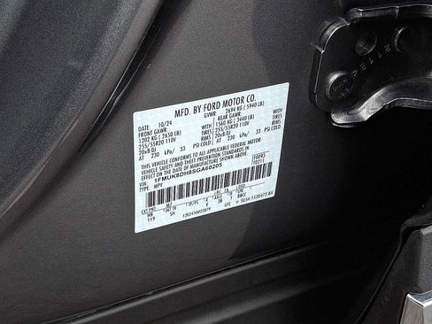 Certified 2025 Ford Explorer Active w/ Active Comfort Package image 28