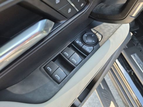 New 2026 GMC Hummer EV SUV AWD/4WD image 17
