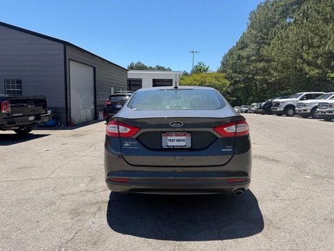 Used 2015 Ford Fusion SE w/ Equipment Group 202A FWD image 6