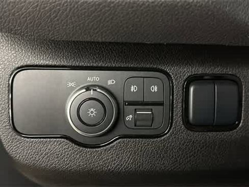 Used 2023 Mercedes-Benz Sprinter 2500 image 12