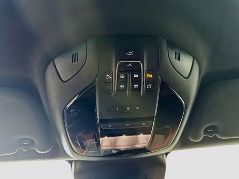 Used 2022 Maserati Levante GT AWD/4WD image 29