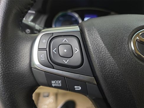 Used 2016 Toyota Camry XLE image 19