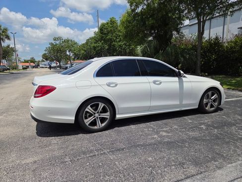 Used 2017 Mercedes-Benz E 300 image 11
