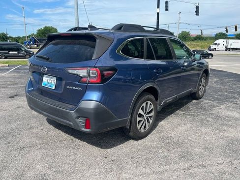 Used 2020 Subaru Outback Premium AWD/4WD image 3