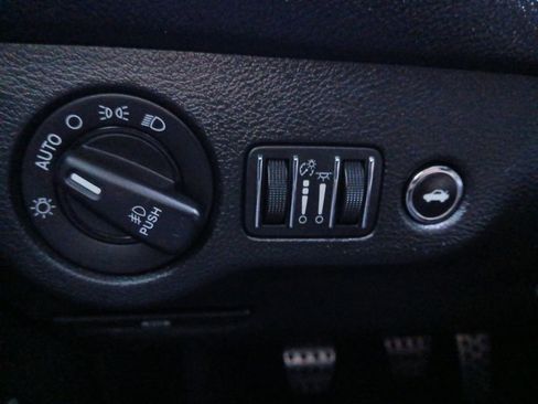 Used 2018 Dodge Challenger R/T Scat Pack image 11