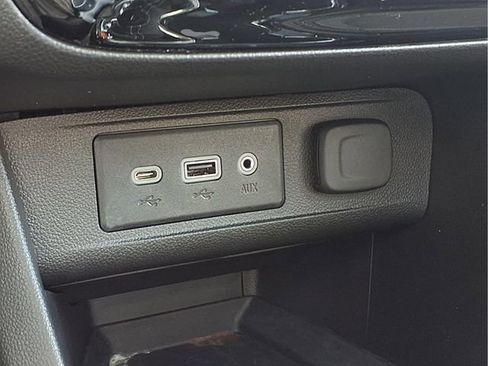 Certified 2023 Buick Encore GX Essence w/ Experience Buick Package image 11