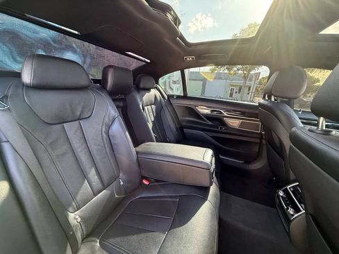 Used 2017 BMW 740i xDrive AWD/4WD image 10