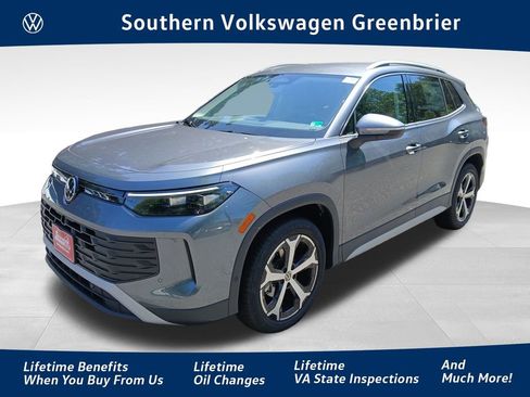 New 2025 Volkswagen Tiguan SE image 1