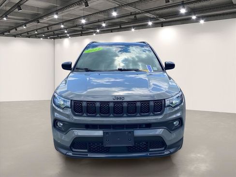 Used 2023 Jeep Compass Latitude AWD/4WD image 2