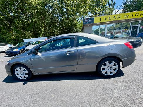 Used 2010 Honda Civic LX image 4