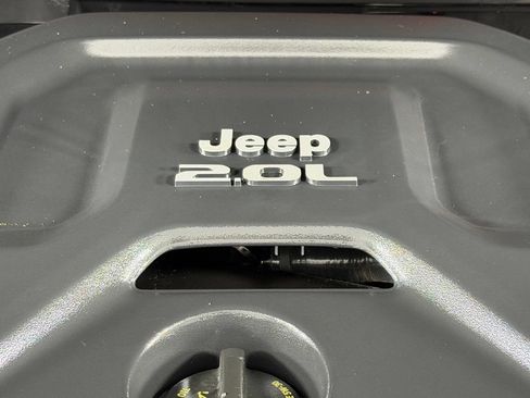 Used 2020 Jeep Wrangler Unlimited Sahara AWD/4WD image 22