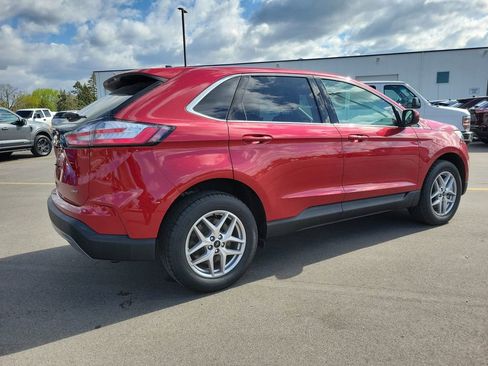 Used 2024 Ford Edge SEL w/ Convenience Package AWD/4WD image 4
