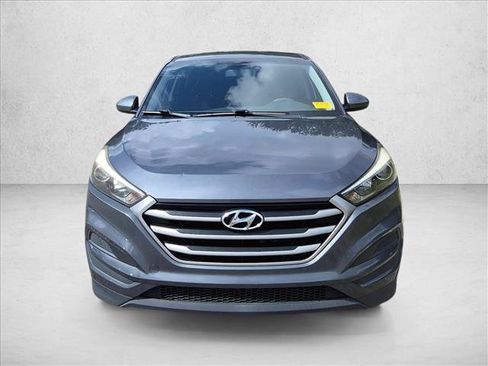 Used 2017 Hyundai Tucson SE FWD image 2