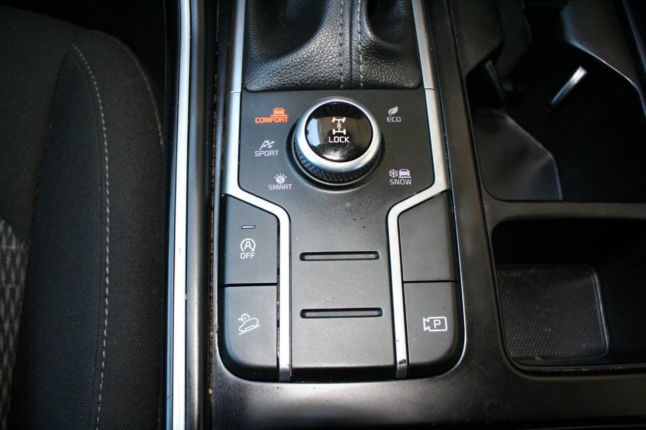 Used 2022 Kia Sorento LX AWD/4WD image 21