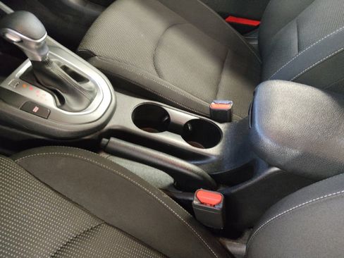 Used 2020 Kia Forte LXS FWD image 26