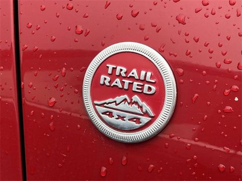 Used 2017 Jeep Grand Cherokee Trailhawk w/ Trailhawk Luxury Group image 11