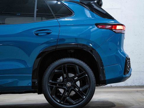 New 2026 Volkswagen Tiguan SE R-Line AWD/4WD image 4