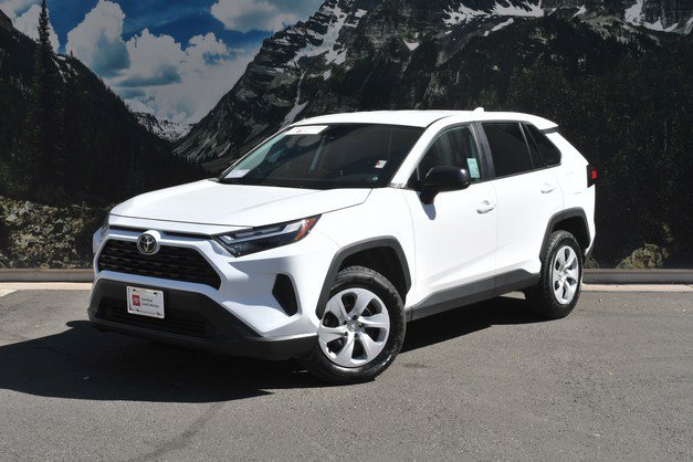 Used 2024 Toyota RAV4 LE AWD/4WD image 6