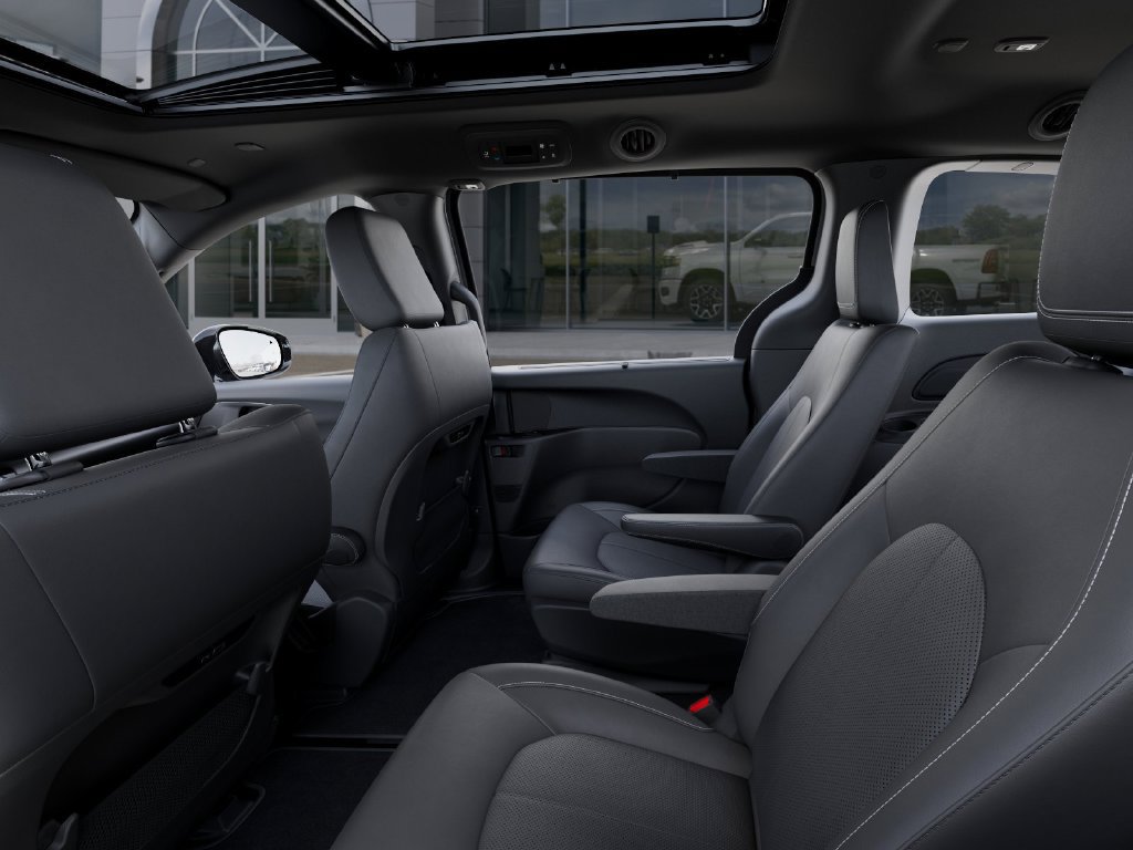 New 2026 Chrysler Pacifica Select FWD image 23