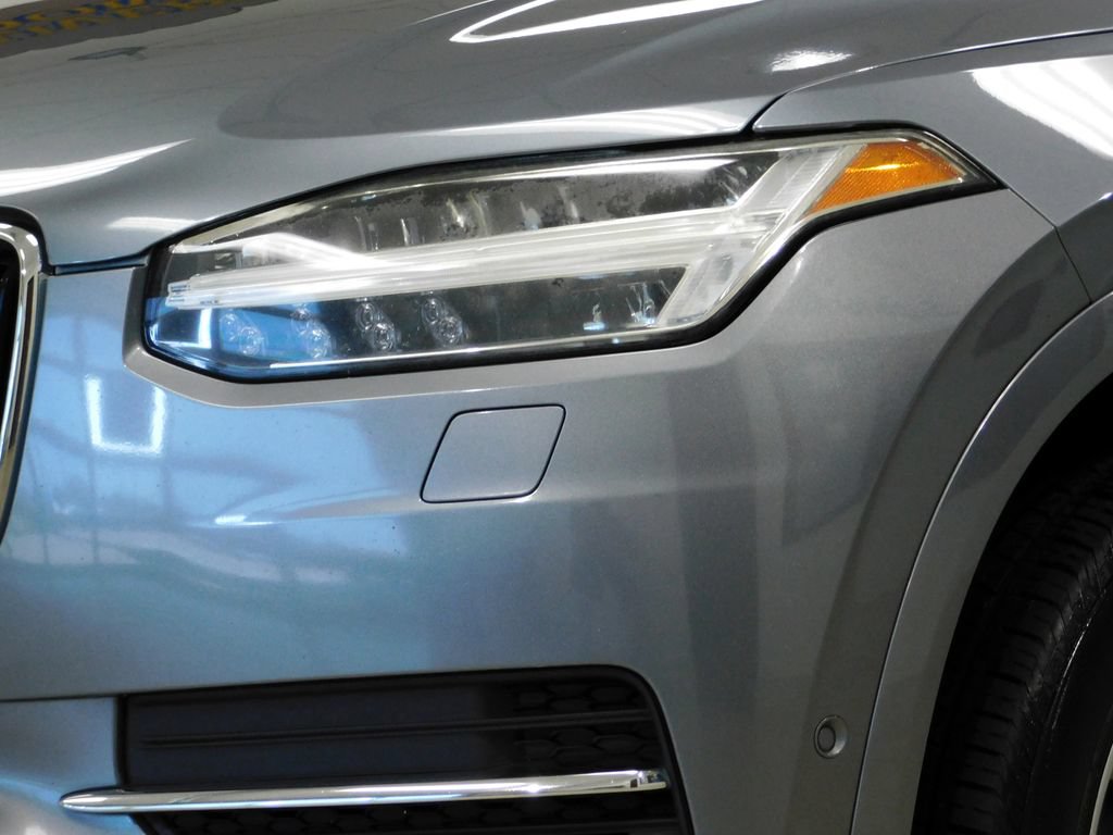 Used 2017 Volvo XC90 T6 Momentum w/ Vision Package AWD/4WD image 13