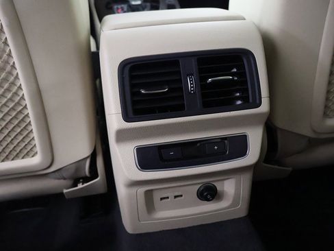 Used 2022 Audi Q5 2.0T Premium w/ Convenience Package image 46