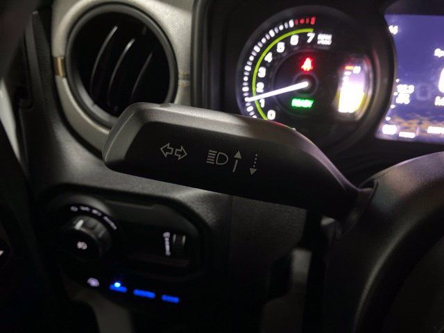 Used 2024 Jeep Wrangler Unlimited AWD/4WD image 38